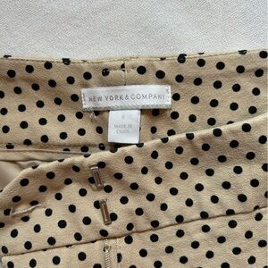New York & Company size 8, tan with black dots, tapered trouser, cotton/spandex
